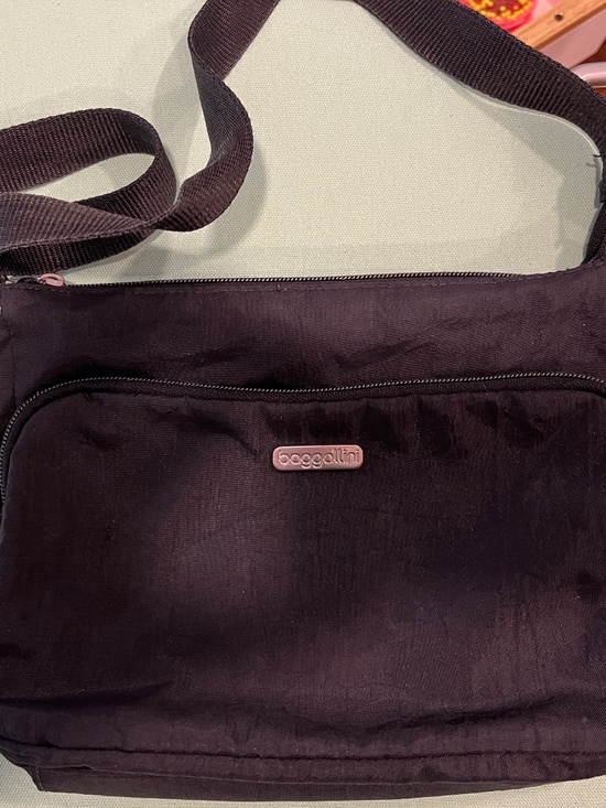 Baggallini Handbags - Baggallini Crossbody Purse